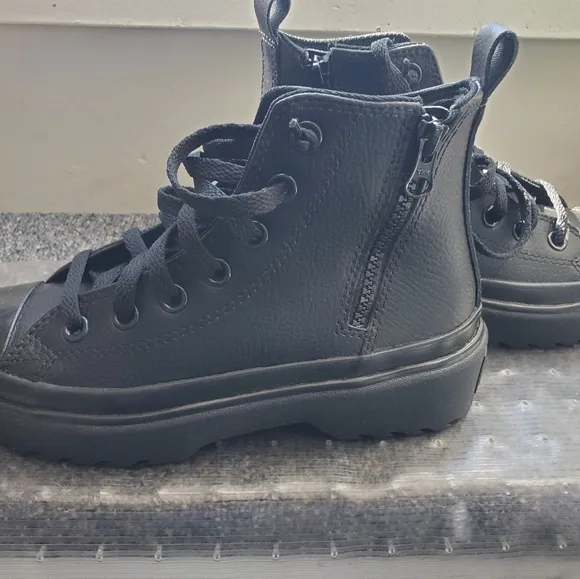 CHUCK TAYLOR ALL STAR Lugged lift black shoes Kids 3.5