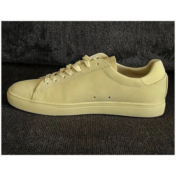CLAE Bradley Pale Banana Nobuck Sneakers Size 7.5