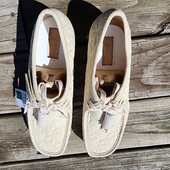Clarks Men's Cream Quilted Shoes
