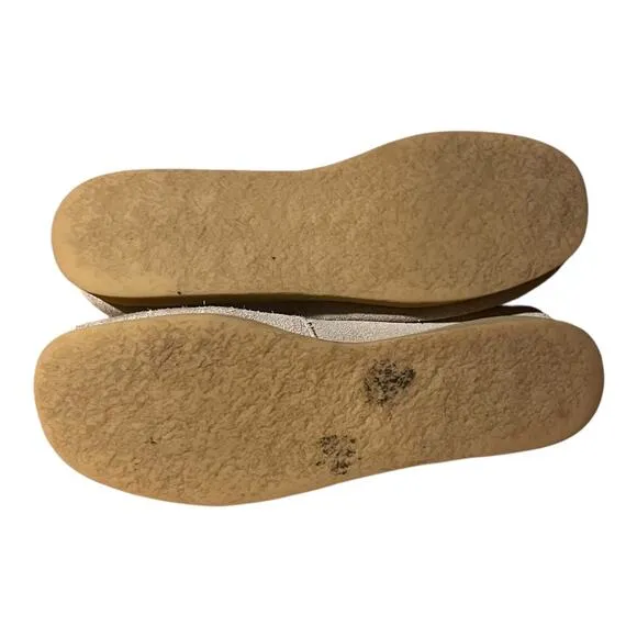 Clarks Womens Wallabees Originals Wheat Size 8.5