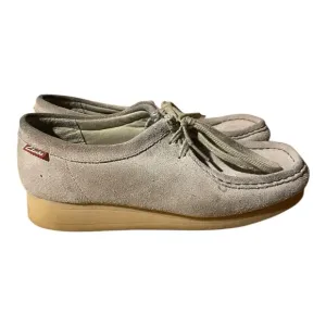 Clarks Womens Wallabees Originals Wheat Size 8.5