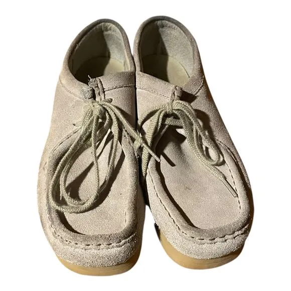 Clarks Womens Wallabees Originals Wheat Size 8.5