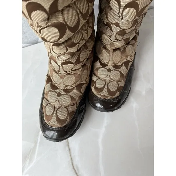 Coach Jordy Snow Boots Insulated Quilted Mid Calf 8 B Logo Flat