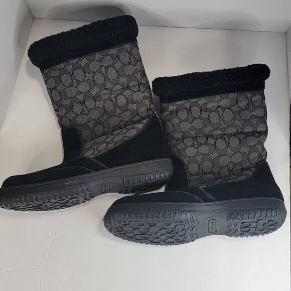 Coach Sherman Winter Boots Fleece Lined Black Suede Logo Print Booties US 9.5