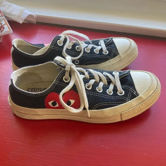 Comme De Garcons Play x Converse Black Low top size 5 iconic heart logo