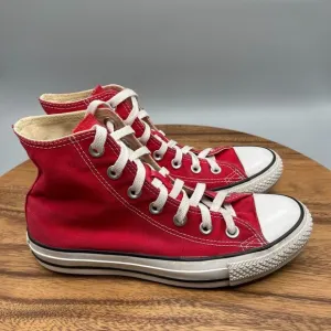 Converse All Star Chuck Taylor Shoes Womens Size 7 Red Hi Tops Sneakers