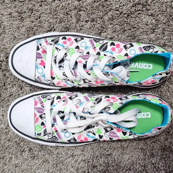 Converse Chuck Taylor All Star canvas lace-up tennis shoes sneakers - 6