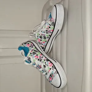 Converse Chuck Taylor All Star canvas lace-up tennis shoes sneakers - 6