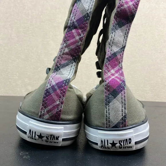 Converse Chuck Taylor All Star Knee/Calf Sneaker Shoes Kids / Youth size 4