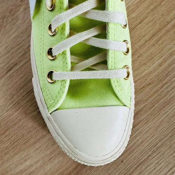 ⭐Converse Chuck Taylor All Star Lift Platform Sz 7.5 Women's Shoes Green A09913F