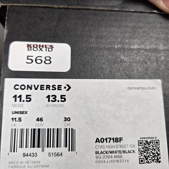 Converse Chuck Taylor All Star Low Sneakers Black / White Men Size 11.5 A01418F
