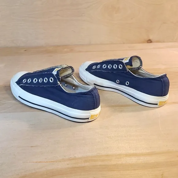 Converse Chuck Taylor All Star Navy Blue No Tie Slip On Athletic Shoes