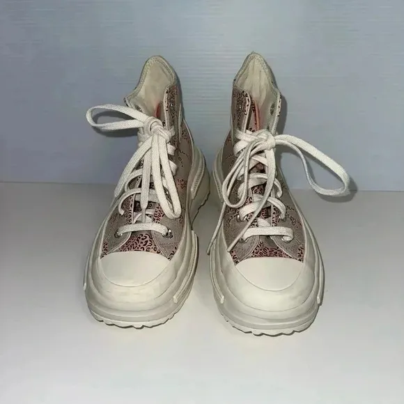 Converse Run Star Legacy CX Platform Cheetah Size 4.5 Kids / 6-6.5 Women’s