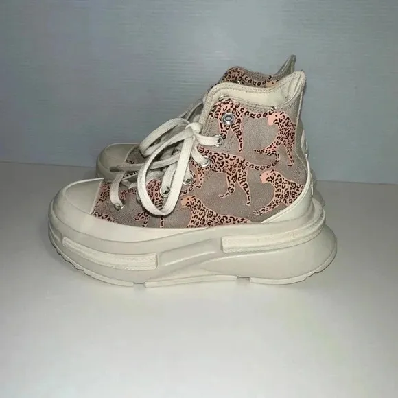 Converse Run Star Legacy CX Platform Cheetah Size 4.5 Kids / 6-6.5 Women’s