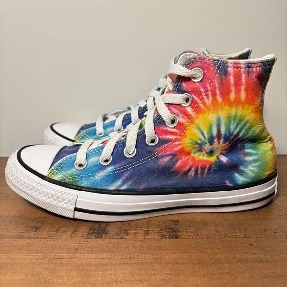 Converse Unisex Chuck Taylor All Star Canvas High TopSneaker6.5 Women Shoes