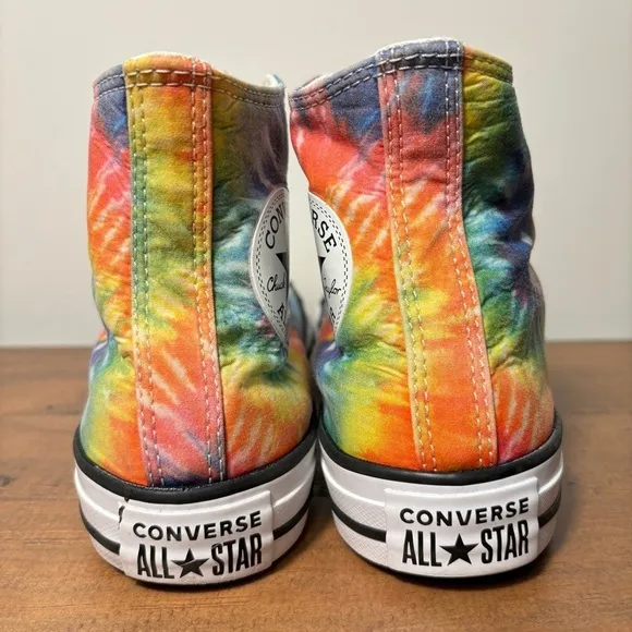 Converse Unisex Chuck Taylor All Star Canvas High TopSneaker6.5 Women Shoes