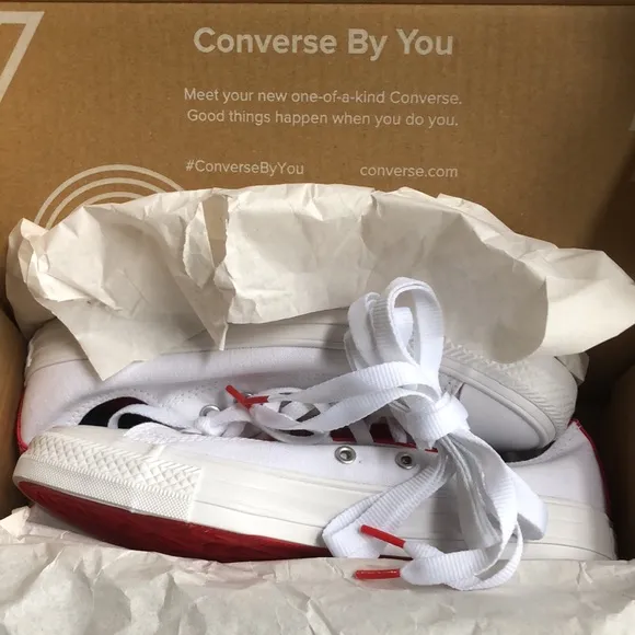 Converse Unisex Chunk Tylor All Star Shoes - White/Red Size Men 5.5/Women 7.5