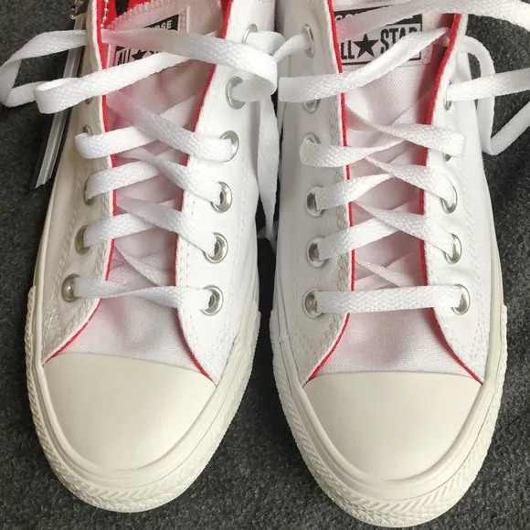 Converse Unisex Chunk Tylor All Star Shoes - White/Red Size Men 5.5/Women 7.5
