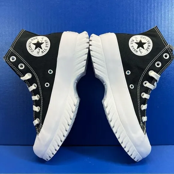 Converse Chuck Taylor All Star Lugged Hi-Top 2.0 Shoes in Black/White Canvas