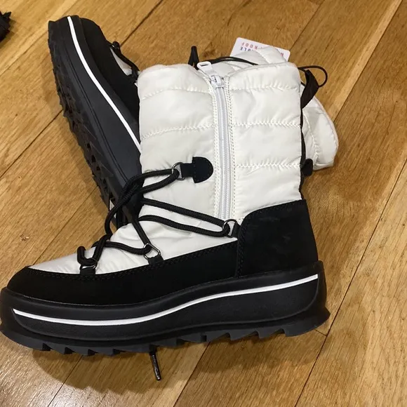 COPY - NWT Pajar Taya big girl waterproof boots