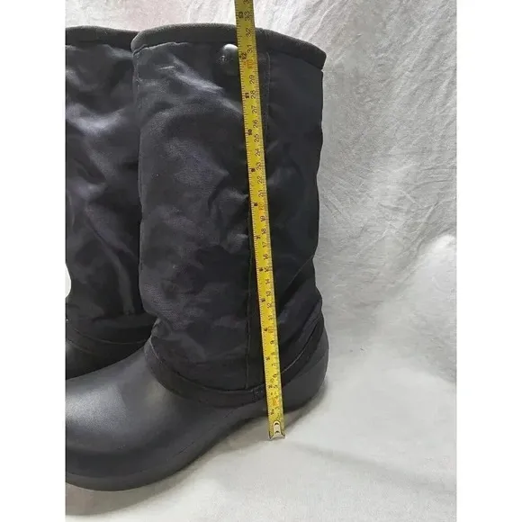 Crocs CLAIRE Women's Size 7 Black Insulated Waterproof Rain Snow Pull On BOOTS