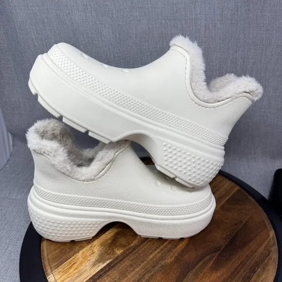 Crocs Stomp Shorty Boots Women's Size 10 Lined Warm Winter White