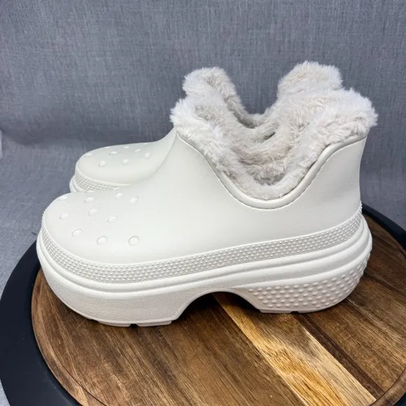 Crocs Stomp Shorty Boots Women's Size 10 Lined Warm Winter White