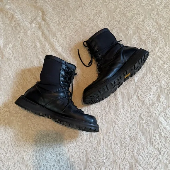 Danner Acadia black 8 goretex waterproof boots