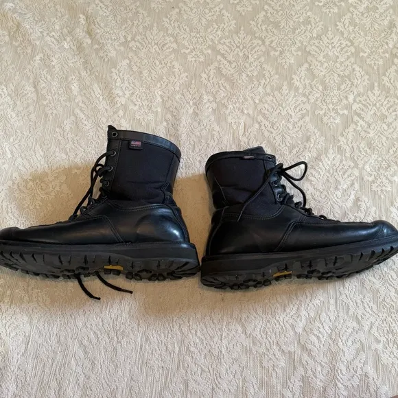 Danner Acadia black 8 goretex waterproof boots