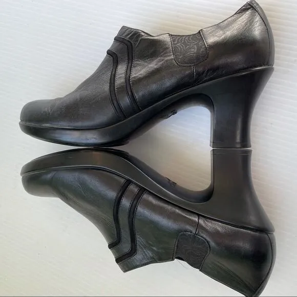 Dansko Banks pump heeled shoes