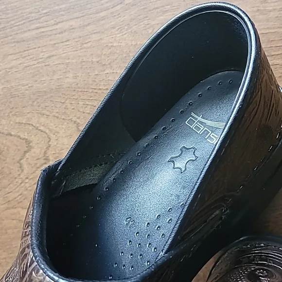 Dansko Women's Brown Clogs Size 41 Casual Comfort Quality Shoes