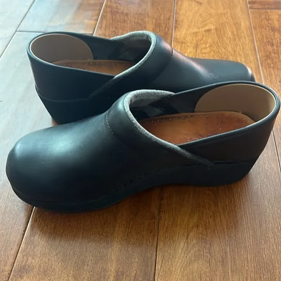 Dansko Women's Professional Clogs Shoes Slip On Comfort Black Size 38