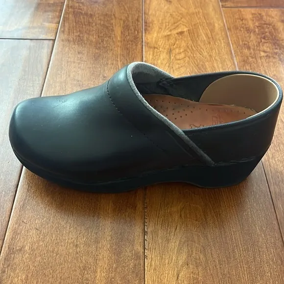 Dansko Women's Professional Clogs Shoes Slip On Comfort Black Size 38