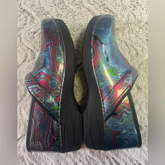 Dansko XP 20 Multi Color Iridescent Professional All Day Comfort Clogs Sz 11…