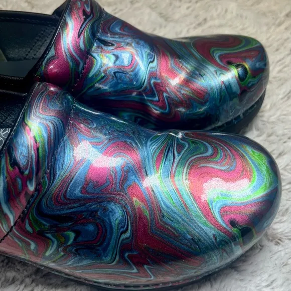 Dansko XP 20 Multi Color Iridescent Professional All Day Comfort Clogs Sz 11…