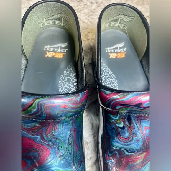 Dansko XP 20 Multi Color Iridescent Professional All Day Comfort Clogs Sz 11…