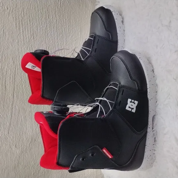 DC Scout 2023 Black Red Vegan Leather BOA Lace Up Built-In Lining Snowboard Boot
