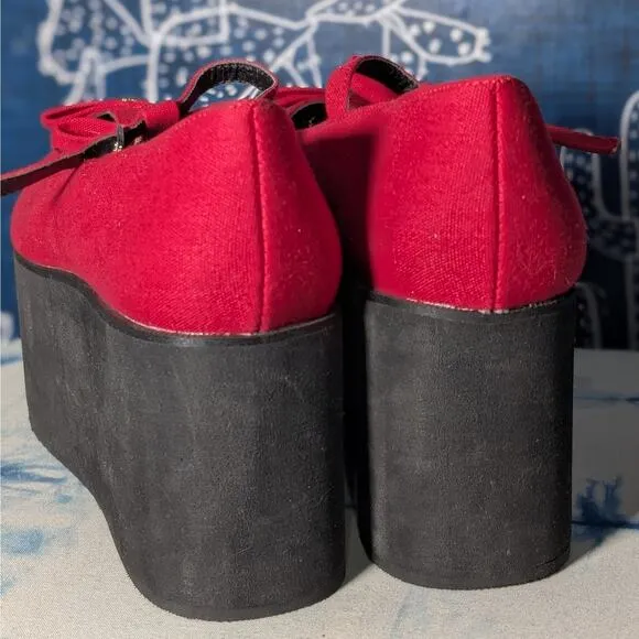 Demonia Click 08 T Strap Platform Sandals Shoes Red Canvas Women's Fits 7.5