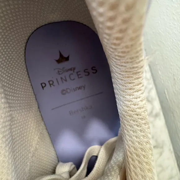 Disney Princess Bershka size 38 white sneakers. Shoes perfect for Disney .