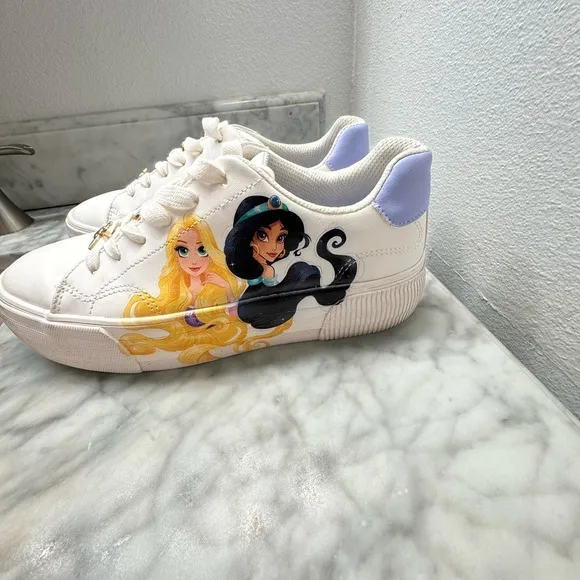 Disney Princess Bershka size 38 white sneakers. Shoes perfect for Disney .