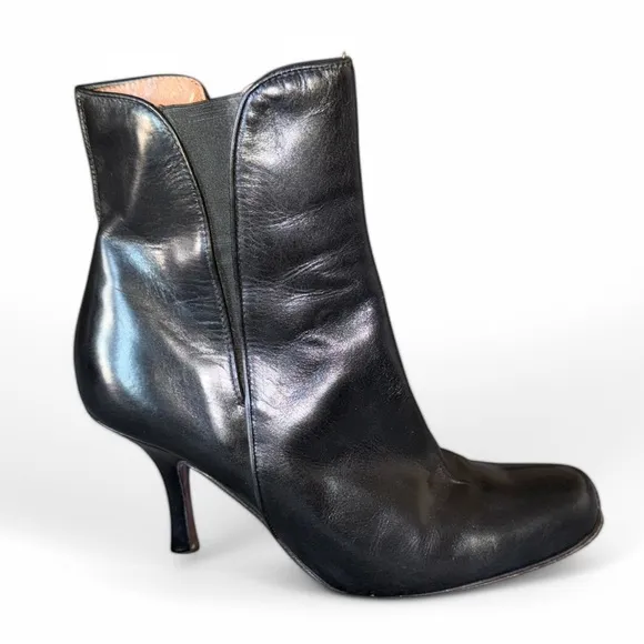 Donald J Pliner Black Leather Ankle Boots Size 6 Pointed Toe Zip Stiletto Heel
