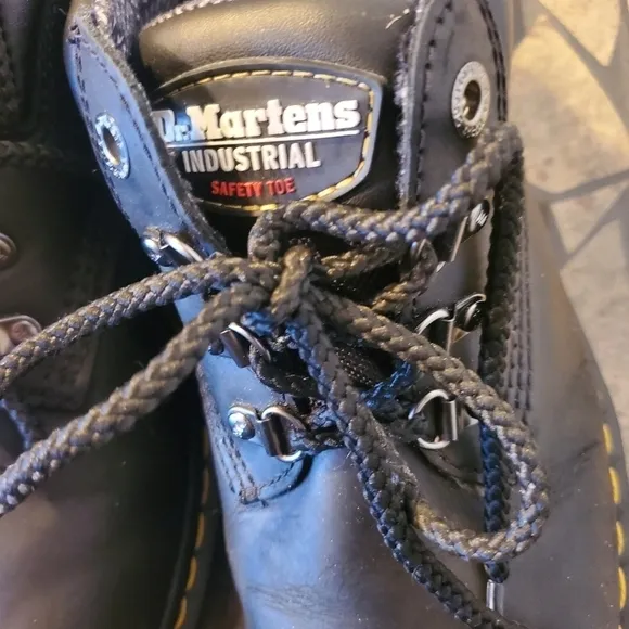 Dr. Martens Industrial Steel Toe Safety Slip Resistant Combat Sz. 9 Shoes AW004