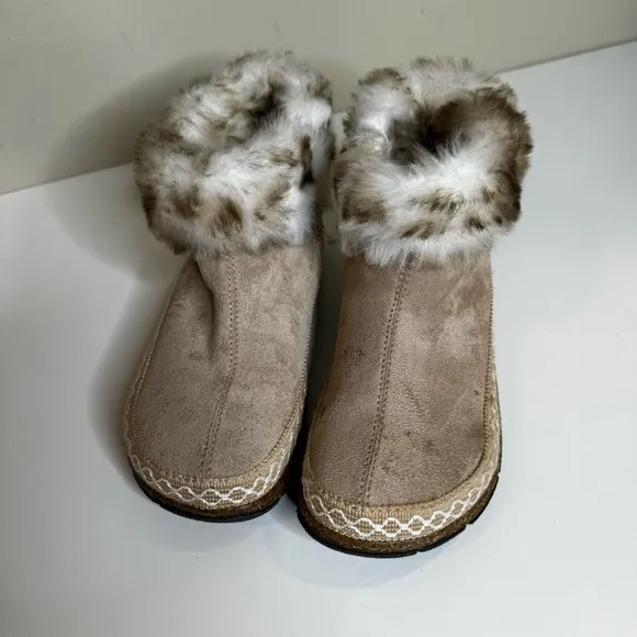 Earth Origins Everlyn Ankle Boots NWOT