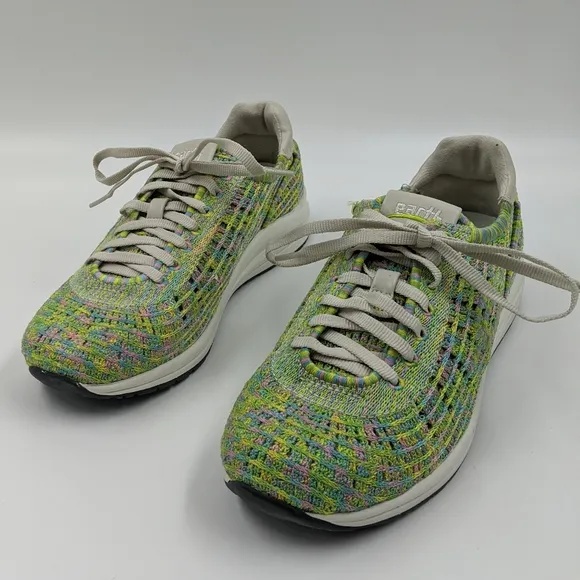 EARTH Women's Vital Green Mesh Comfort Sneakers Sz 7