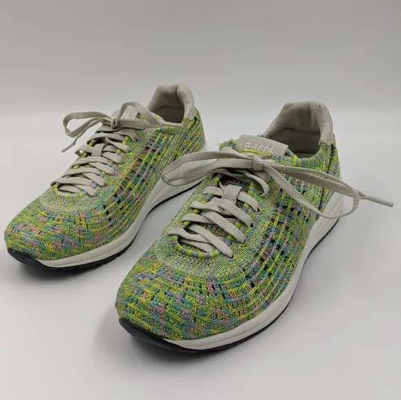 EARTH Women's Vital Green Mesh Comfort Sneakers Sz 7