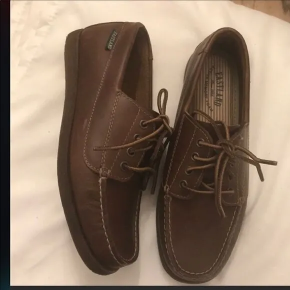 EASTLAND BROWN LEATHER DOCK SHOES.  NEW.