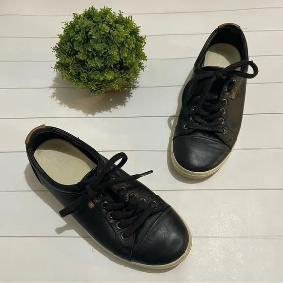 ECCO Black Leather Lave Up Sneakers Shoes Women’s Size EY 38 US 7