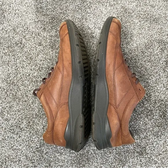 Ecco Howell Comfort Shoes Men's EU 43 / US 9 - 9.5 Sneakers Brown Nubuck Leather