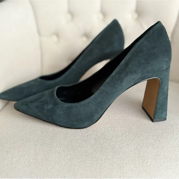 Elegant Green Suede Pumps