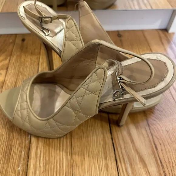 Elegant Tan Slingback Platform Christian Dior heels sz 8